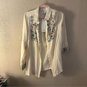Blu Heaven NWT Women’s Cream Floral Button-Up Shirt Size  L Casual Boho Office